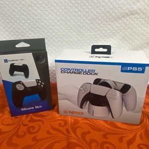 PS5 Controller Charger, PlayStation 5 Charger & 1 Silicone Controller Skin